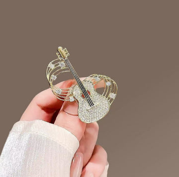 XSB178 - Golden Guitar Saree Brooch